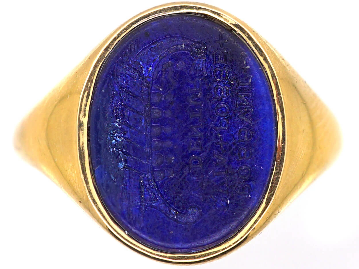 Early 20th Century 18ct Gold Signet Ring Set With Lapis With An Intaglio Of A Viking Boat 3 Early 20th Century 18ct Gold Signet Ring Set With Lapis With An Intaglio Of A Viking Boat
