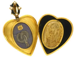 Large 18ct Gold Victorian Heart Shaped With Black Enamel & Natural Split Pearls “Forget Me Not” Flower By Edwin Streeter -Antique Jewellery Company DSC02062