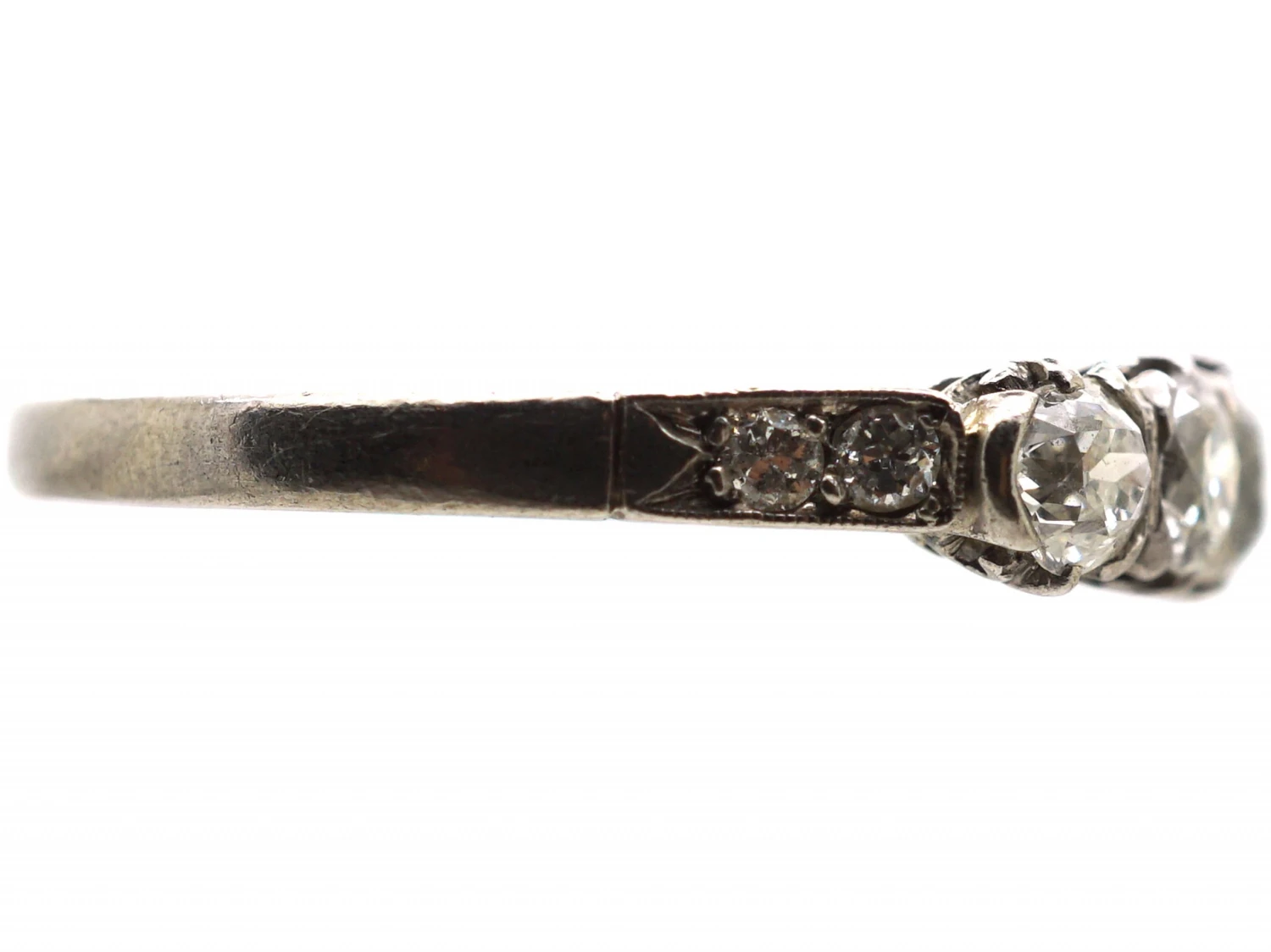 Early 20th Century Platinum Five Stone Diamond Ring With Diamond Set Shoulders 7 Early 20th Century Platinum Five Stone Diamond Ring With Diamond Set Shoulders - Image 5