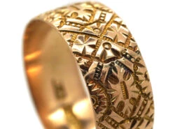 Victorian 9ct Gold Wide Wedding Band With Incised Detail 10 Victorian 9ct Gold Wide Wedding Band With Incised Detail -Antique Jewellery Company DSC02129