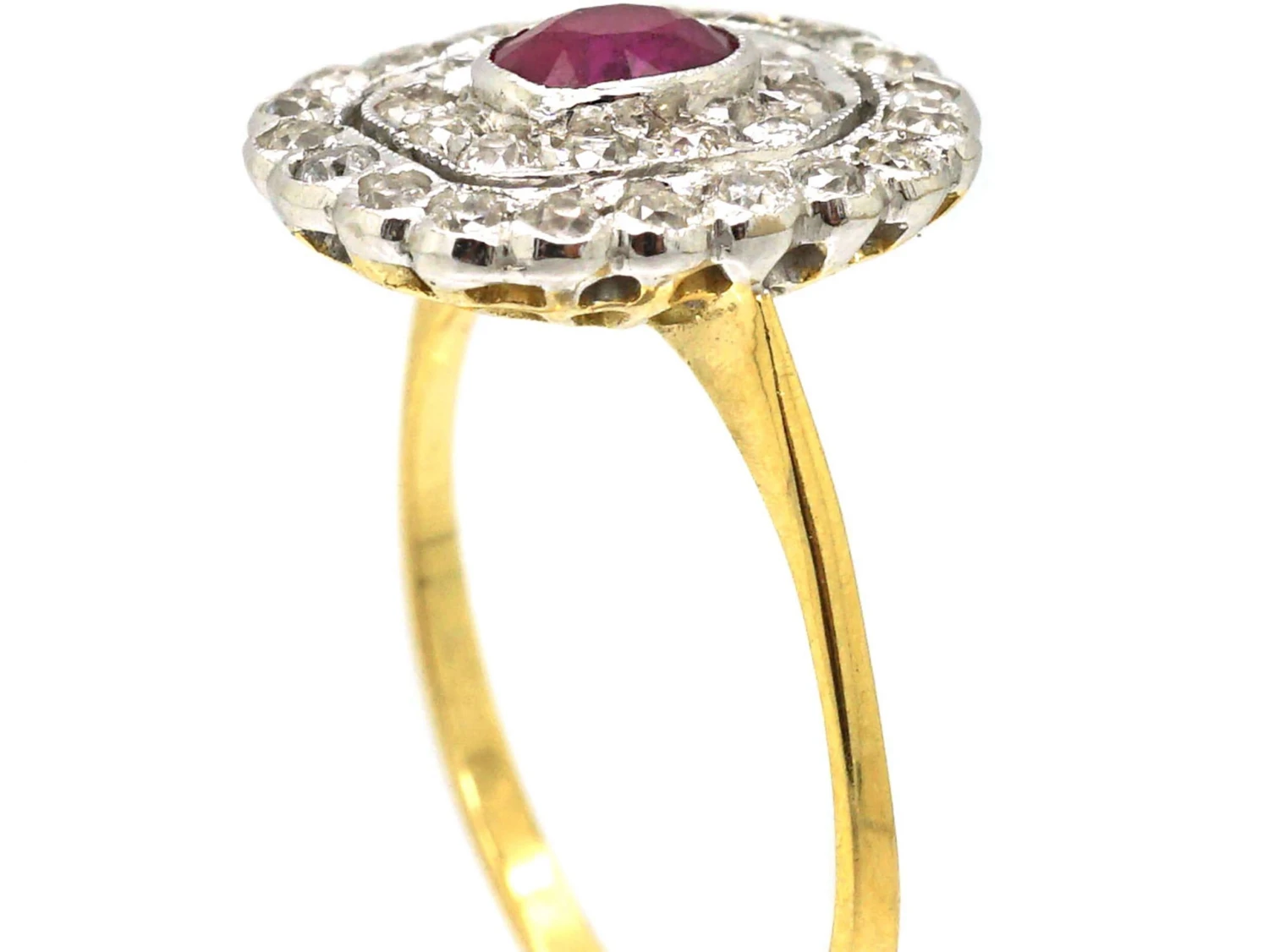 1950s 18ct Gold & Platinum, Ruby & Diamond Cluster Ring 4 1950s 18ct Gold & Platinum, Ruby & Diamond Cluster Ring - Image 2