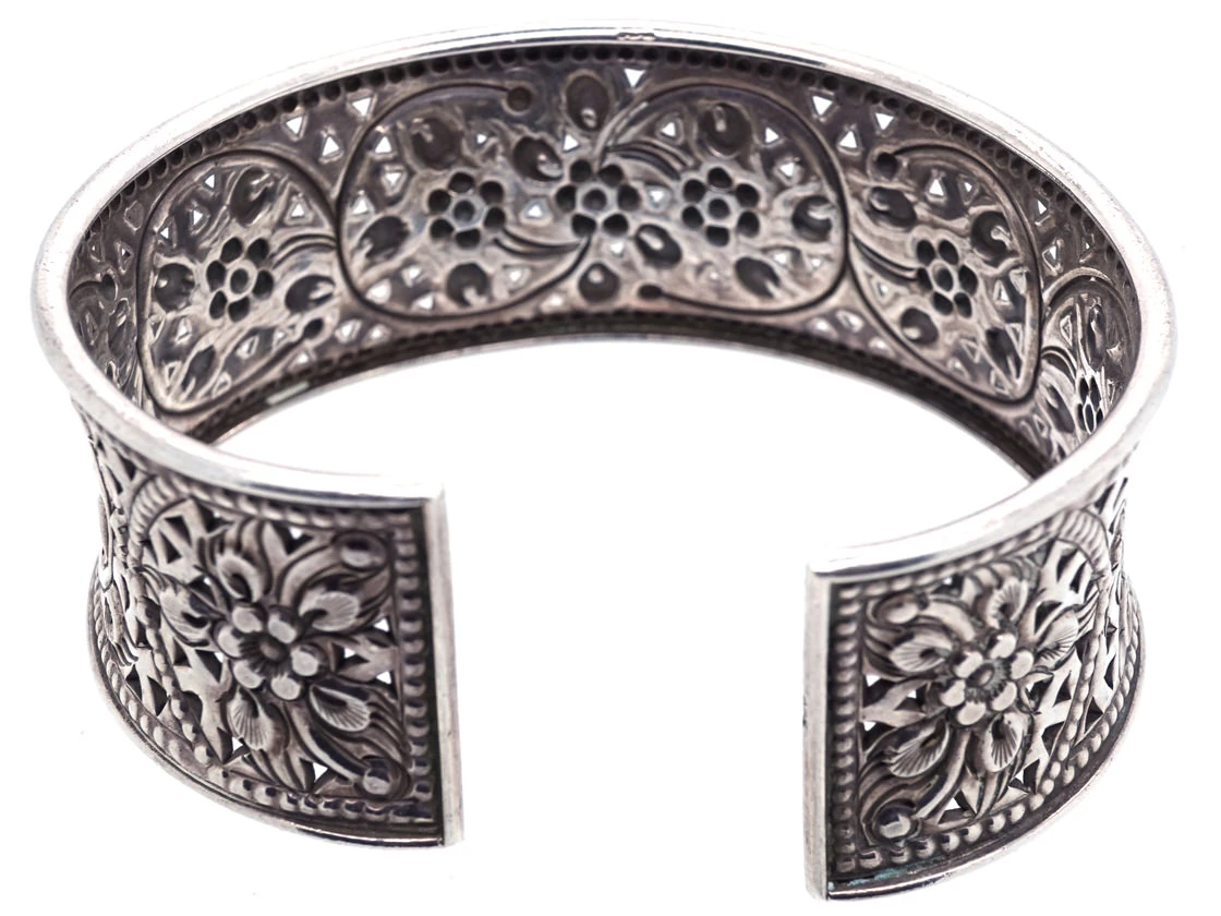 Silver Pierced Work Flower Design Bangle 6 Silver Pierced Work Flower Design Bangle - Image 4