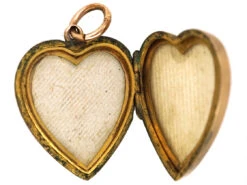 Edwardian 9ct Gold Heart Shaped Locket With Swallow Motif 10 Edwardian 9ct Gold Heart Shaped Locket With Swallow Motif -Antique Jewellery Company DSC02576