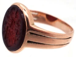 Victorian Gold & Carnelian Signet Ring With Crest Intaglio -Antique Jewellery Company DSC02825