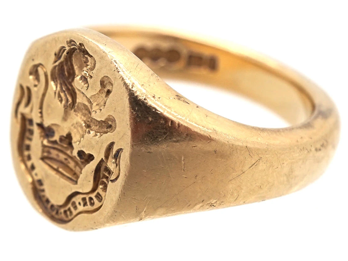 18ct Gold Signet Ring With Lion & Crown Intaglio 8 18ct Gold Signet Ring With Lion & Crown Intaglio - Image 6