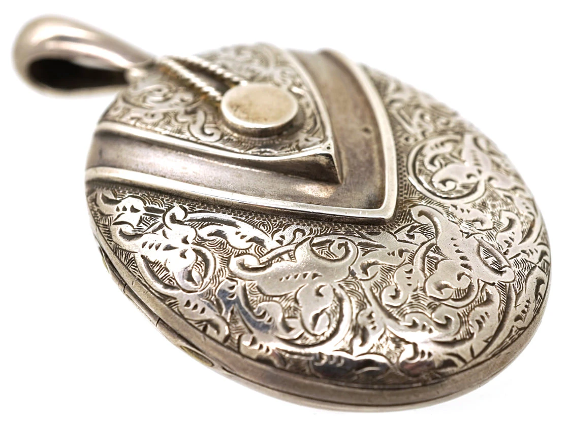 Victorian Silver Oval Locket With Overlap Detail 4 Victorian Silver Oval Locket With Overlap Detail - Image 2