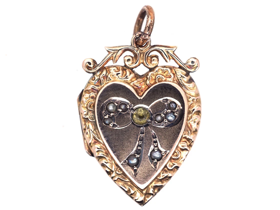 Edwardian 9ct Back & Front Heart Locket With Bow Motif 3 Edwardian 9ct Back & Front Heart Locket With Bow Motif