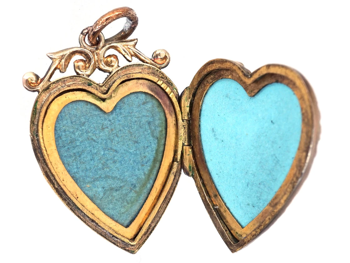 Edwardian 9ct Back & Front Heart Locket With Bow Motif 5 Edwardian 9ct Back & Front Heart Locket With Bow Motif - Image 3