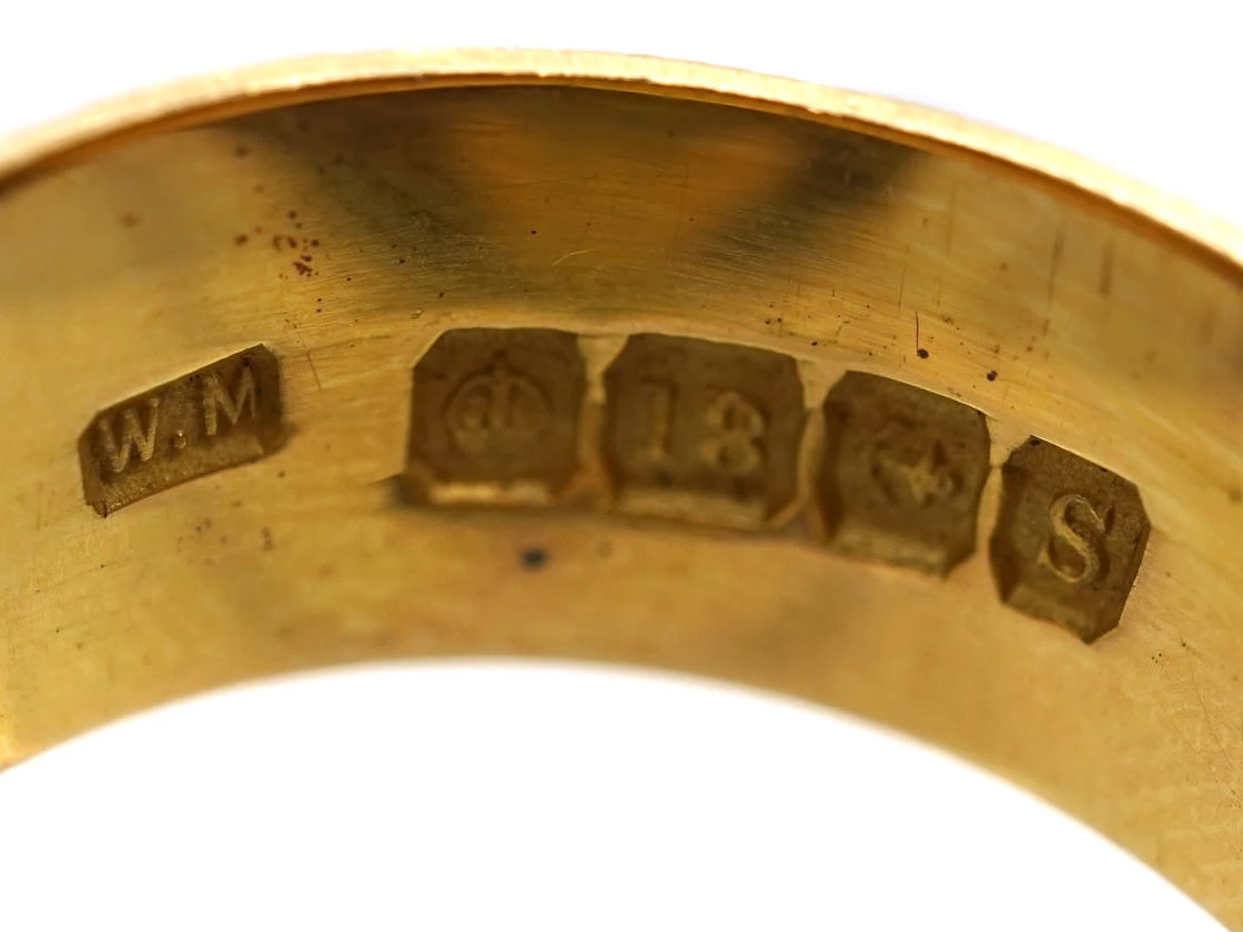 18ct Gold Wedding Band With Ivy Leaf Decoration 9 18ct Gold Wedding Band With Ivy Leaf Decoration - Image 7