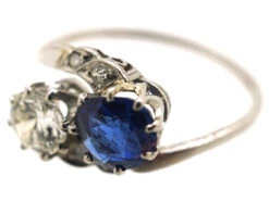 Art Deco 18ct White Gold, Sapphire & Diamond Crossover Ring -Antique Jewellery Company DSC03151