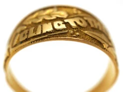 Victorian 18ct Gold Wedding Band With ‘I Cling To Thee’ Within Oak & Ivy Leaves 14 Victorian 18ct Gold Wedding Band With ‘I Cling To Thee’ Within Oak & Ivy Leaves -Antique Jewellery Company DSC03174