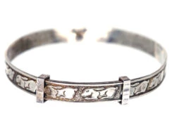 Child’s Silver Bunny Bangle -Antique Jewellery Company DSC03245