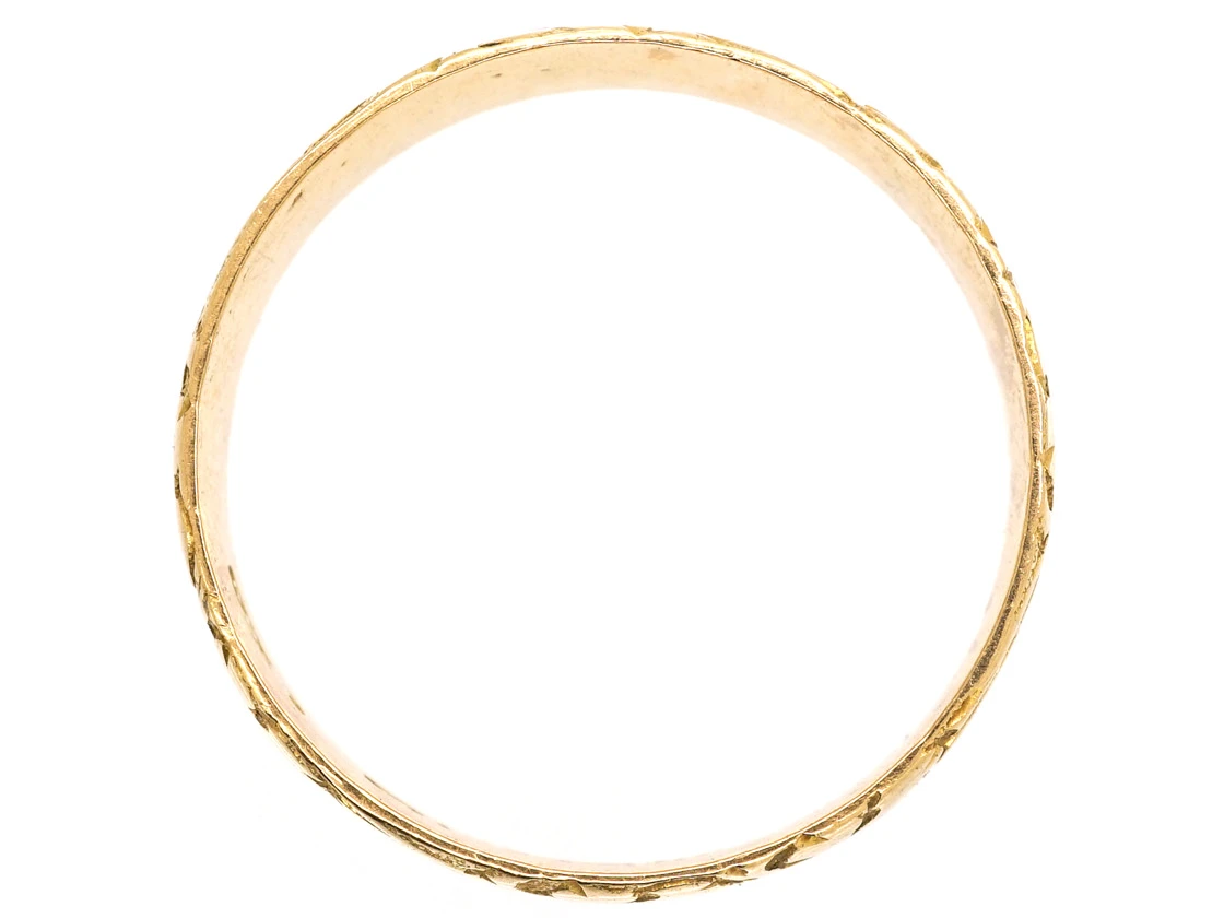 Edwardian 18ct Gold Large Wedding Ring Engraved With Ivy & Hearts 8 Edwardian 18ct Gold Large Wedding Ring Engraved With Ivy & Hearts - Image 6