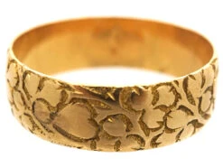 Edwardian 18ct Gold Large Wedding Ring Engraved With Ivy & Hearts 17 Edwardian 18ct Gold Large Wedding Ring Engraved With Ivy & Hearts -Antique Jewellery Company DSC03956 1