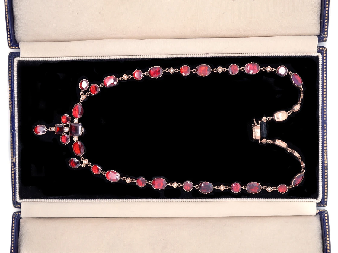 Edwardian Flat Cut Almandine Garnet, Pearl & Gold Necklace In Original Case 10 Edwardian Flat Cut Almandine Garnet, Pearl & Gold Necklace In Original Case - Image 8