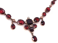 Edwardian Flat Cut Almandine Garnet, Pearl & Gold Necklace In Original Case 17 Edwardian Flat Cut Almandine Garnet, Pearl & Gold Necklace In Original Case -Antique Jewellery Company DSC04660