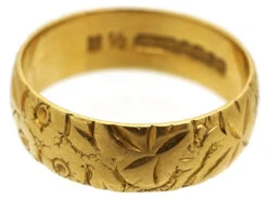 18ct Gold Wedding Band With Roses & Ivy Motif -Antique Jewellery Company DSC04748