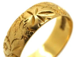 18ct Gold Wedding Band With Roses & Ivy Motif -Antique Jewellery Company DSC04753