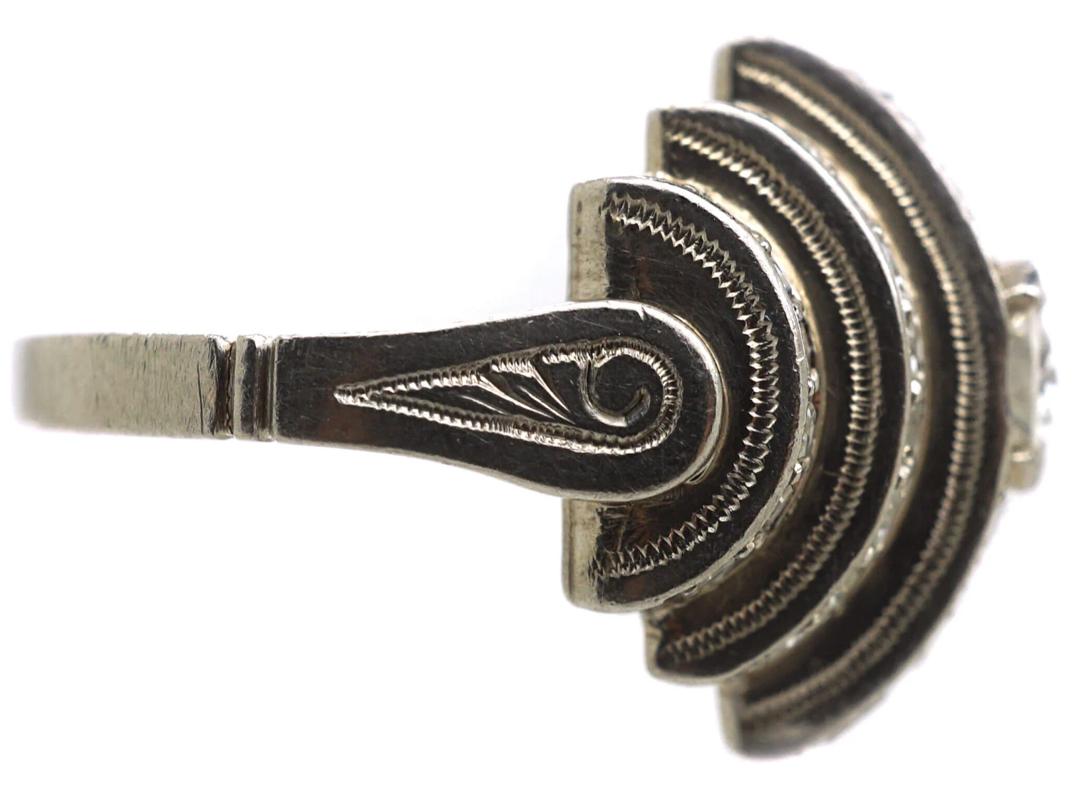 Art Deco 18ct White Gold & Diamond Curve Design Ring 6 Art Deco 18ct White Gold & Diamond Curve Design Ring - Image 4