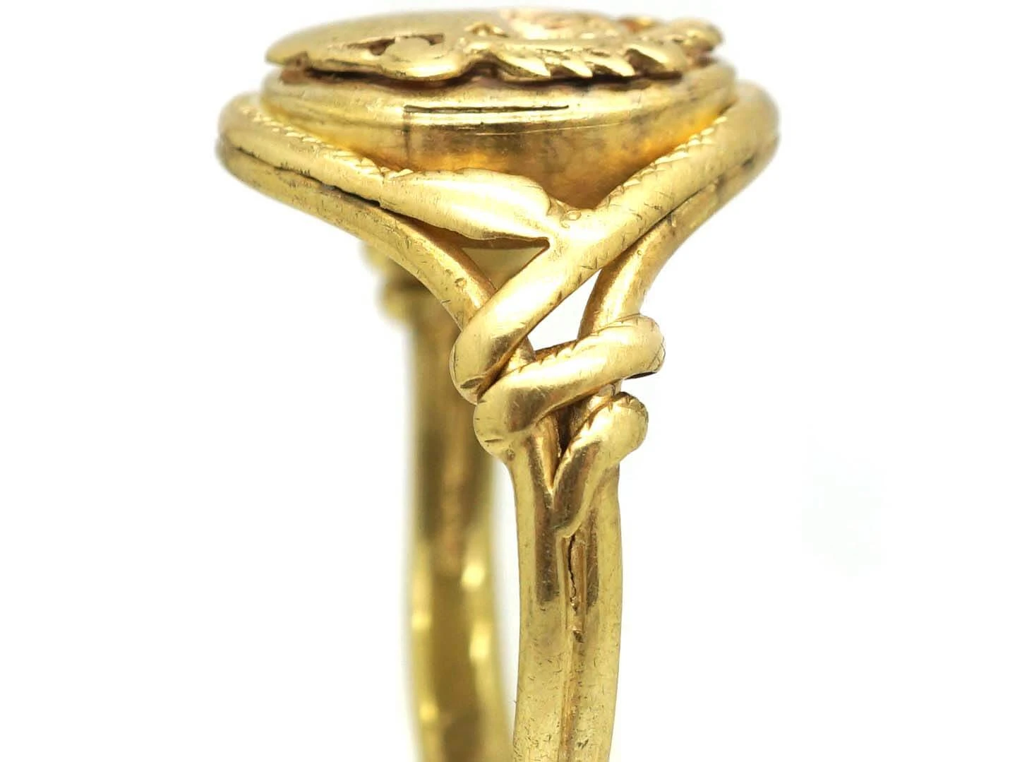 Victorian 15ct Gold Signet Ring With Armorial & Snake Detail 7 Victorian 15ct Gold Signet Ring With Armorial & Snake Detail - Image 5