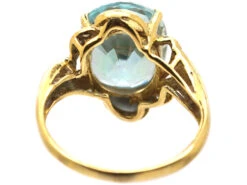 1950’s 18ct Gold Ring Set With An Aquamarine & Small Diamonds -Antique Jewellery Company DSC05786