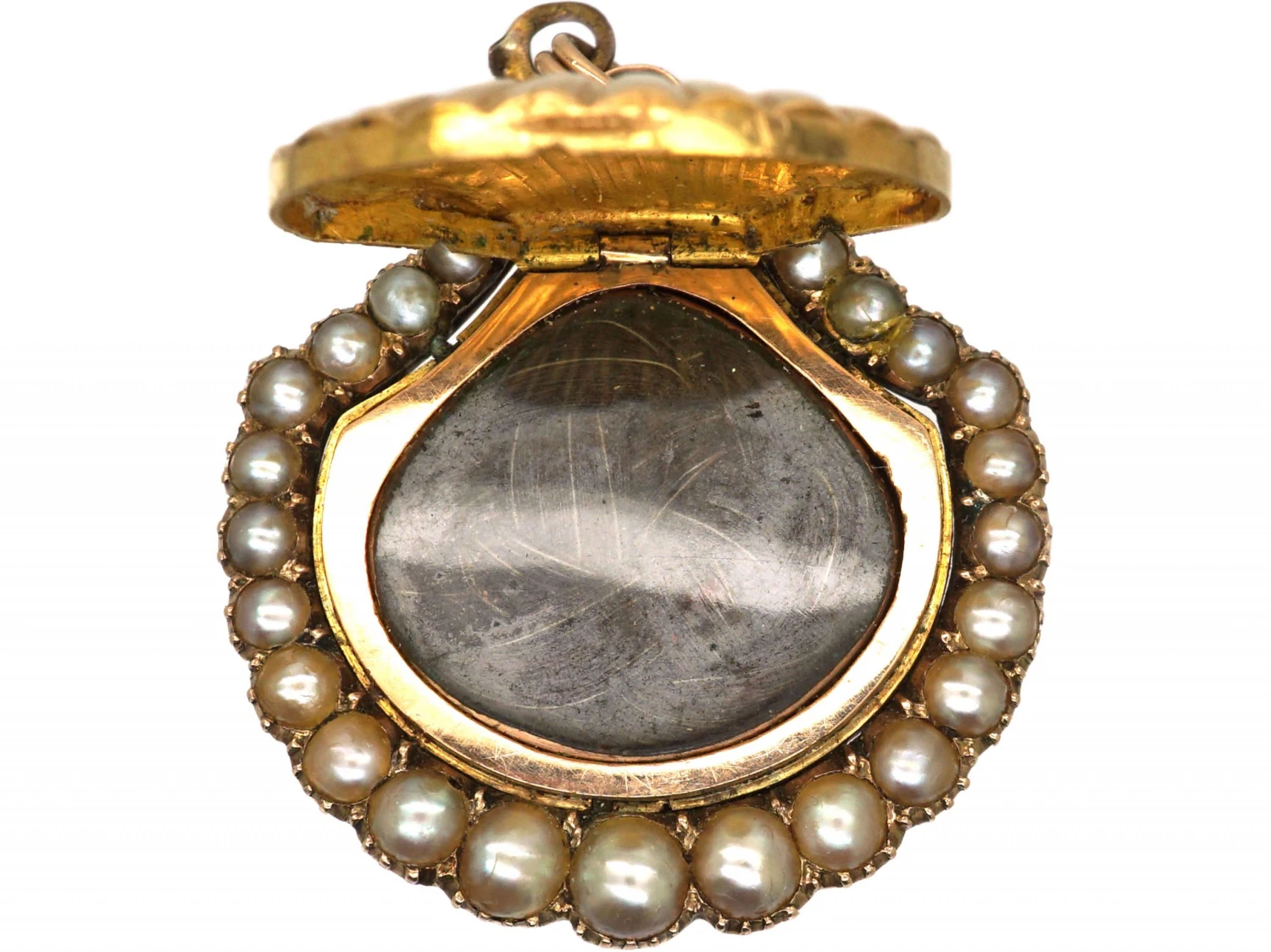 Georgian 9ct Gold Shell Locket With Natural Pearl Surround 4 Georgian 9ct Gold Shell Locket With Natural Pearl Surround - Image 2