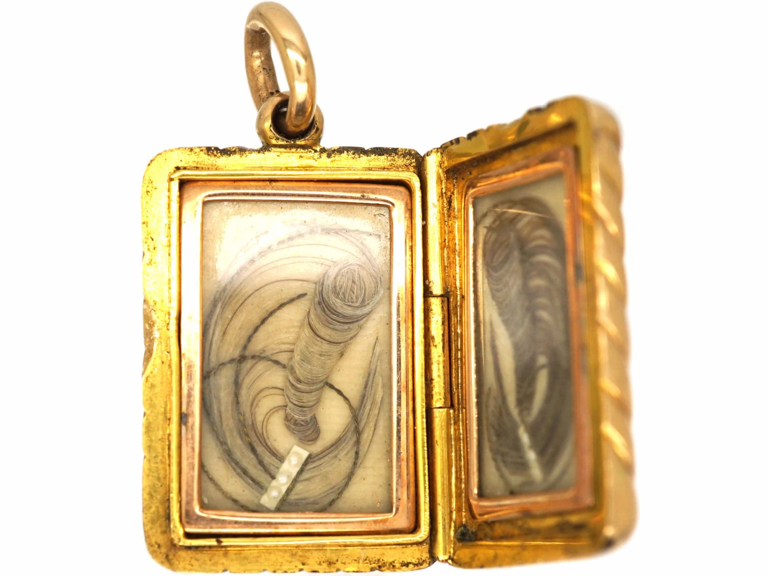 Edwardian 15ct Gold Rectangular Locket With Ridged Detail 4 Edwardian 15ct Gold Rectangular Locket With Ridged Detail - Image 2