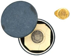 Victorian 18ct Gold Signet Ring With Crest Intaglio -Antique Jewellery Company DSC05993 2