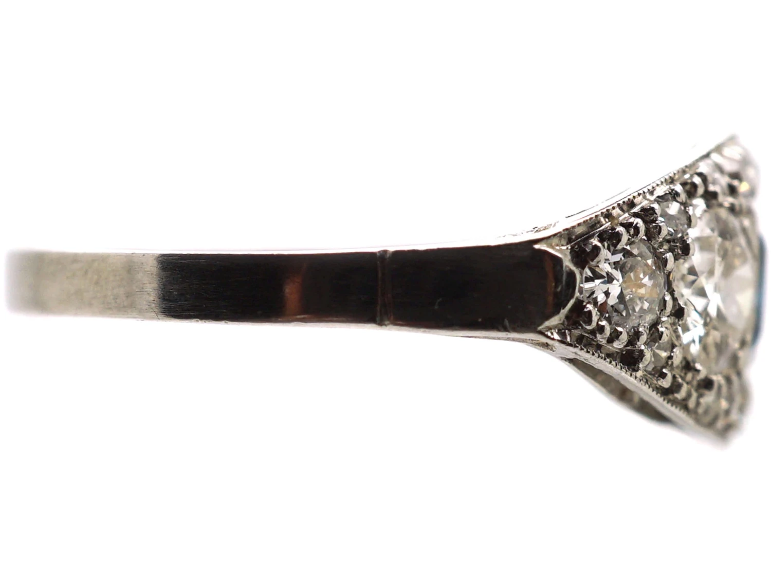 Early 20th Century Platinum, Square Cut Sapphire & Diamond Ring 7 Early 20th Century Platinum, Square Cut Sapphire & Diamond Ring - Image 5