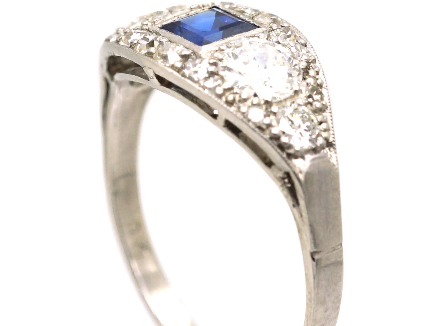 Early 20th Century Platinum, Square Cut Sapphire & Diamond Ring 4 Early 20th Century Platinum, Square Cut Sapphire & Diamond Ring - Image 2