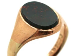 9ct Gold & Oval Bloodstone Signet Ring -Antique Jewellery Company DSC06275 1
