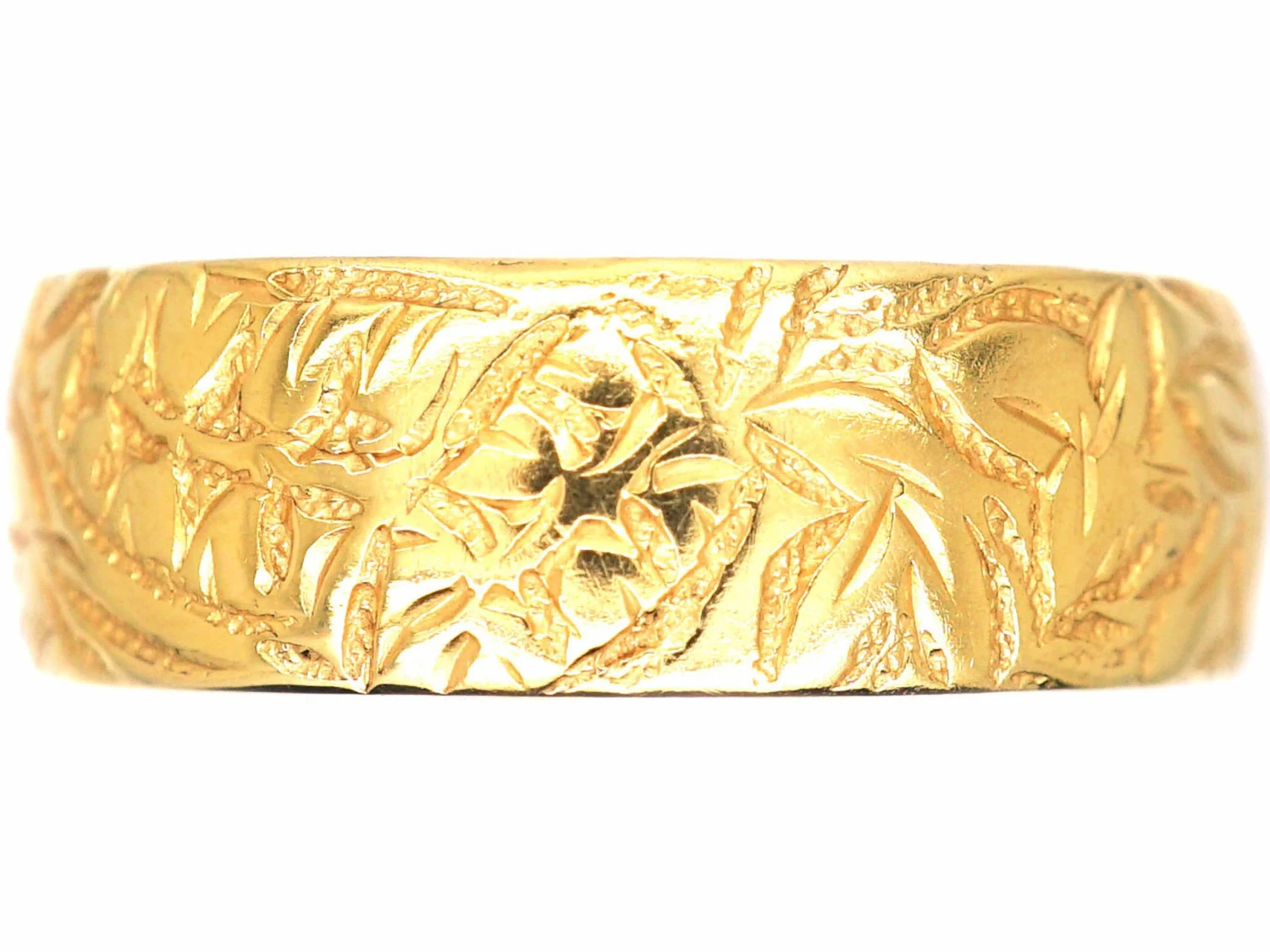Vintage 18ct Gold Wedding Ring With Ivy Leaf Motif 3 Vintage 18ct Gold Wedding Ring With Ivy Leaf Motif