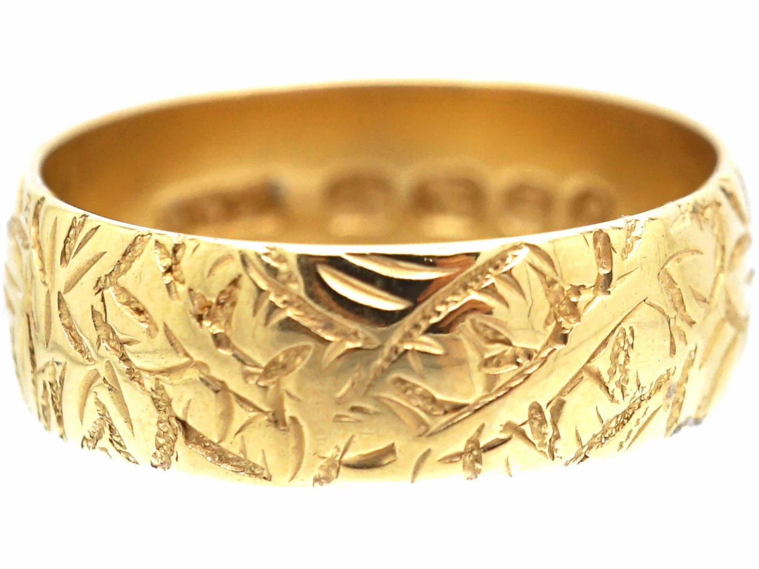Vintage 18ct Gold Wedding Ring With Ivy Leaf Motif 7 Vintage 18ct Gold Wedding Ring With Ivy Leaf Motif - Image 5