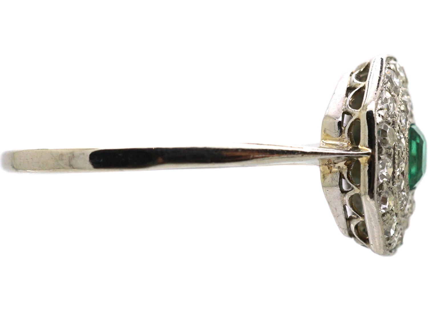 Early 20th Century Platinum, Emerald & Diamond Octagonal Cluster Ring 7 Early 20th Century Platinum, Emerald & Diamond Octagonal Cluster Ring - Image 5