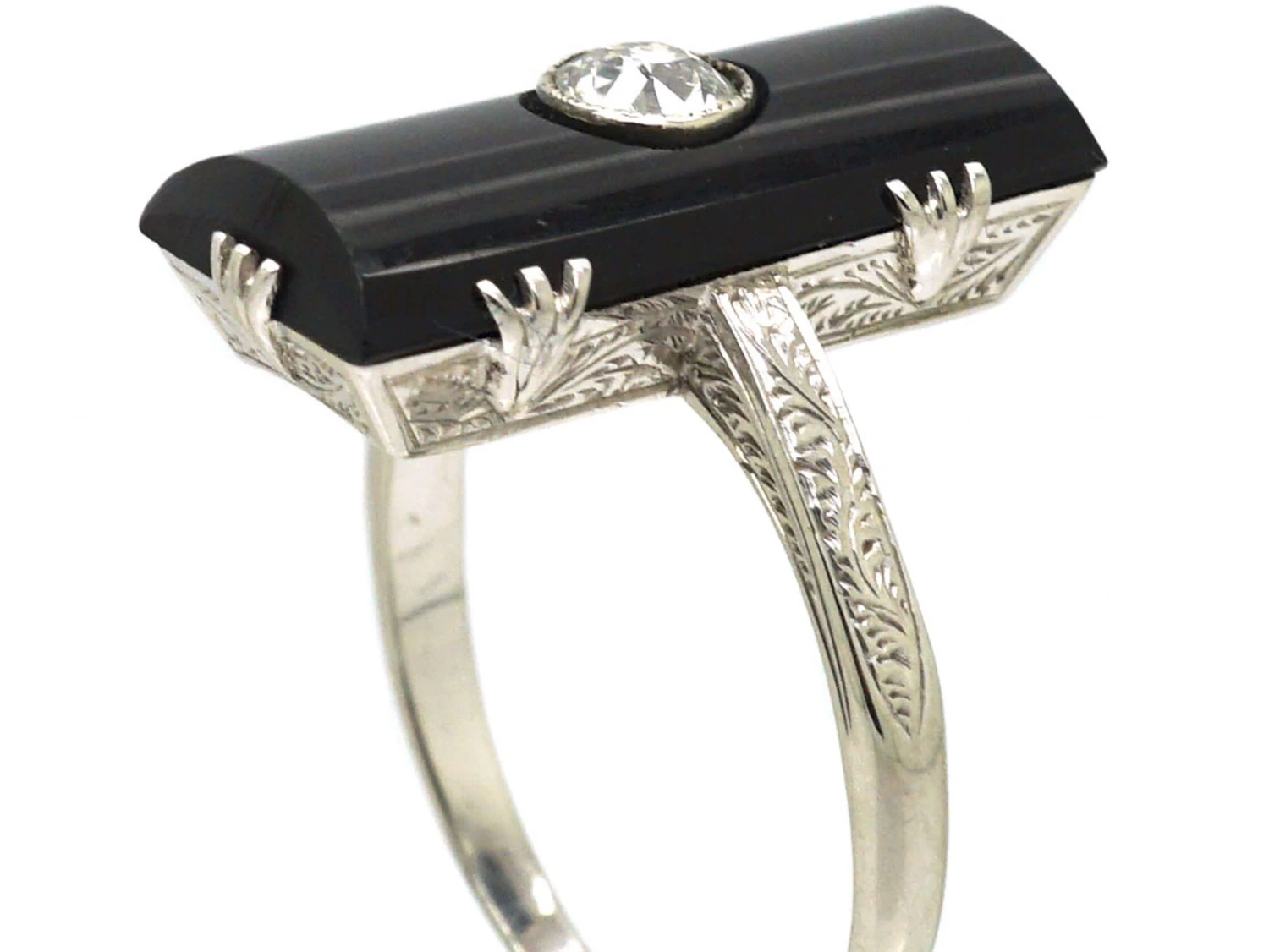 Art Deco 18ct White Gold, Onyx & Diamond Rectangular Shaped Ring 4 Art Deco 18ct White Gold, Onyx & Diamond Rectangular Shaped Ring - Image 2