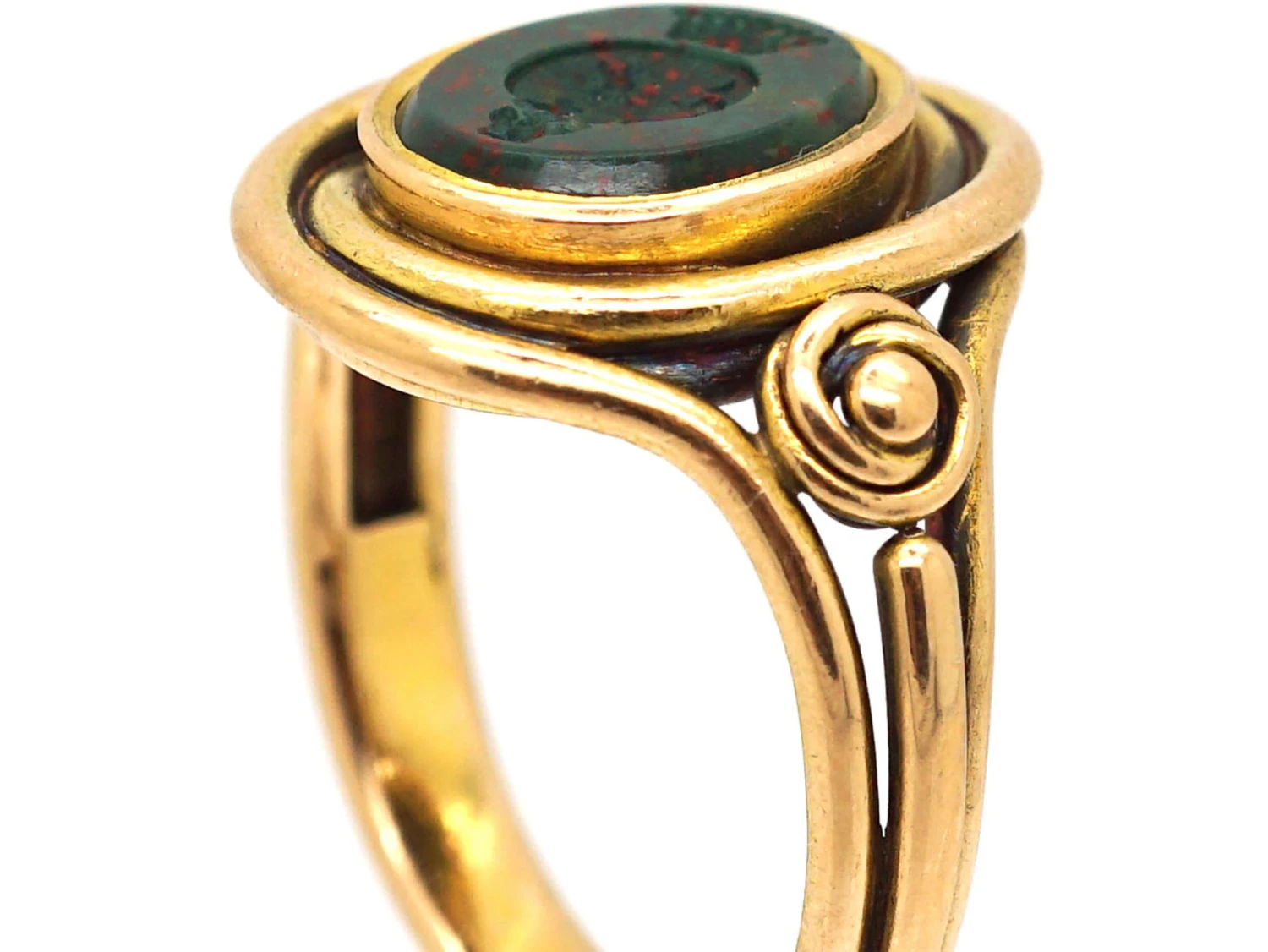 Victorian 18ct Gold Signet Ring With Bloodstone Intaglio Of Pelicans With A Coronet 4 Victorian 18ct Gold Signet Ring With Bloodstone Intaglio Of Pelicans With A Coronet - Image 2