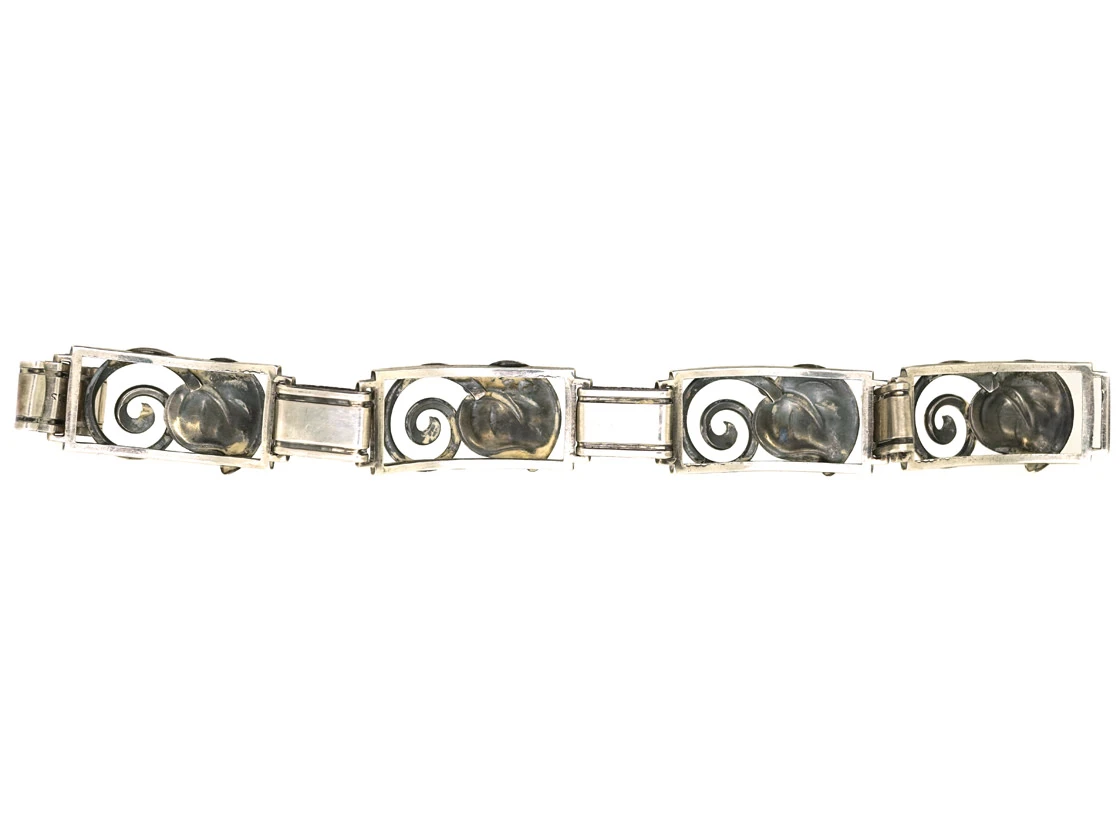 Art Deco Silver Leaf Motif Bracelet 6 Art Deco Silver Leaf Motif Bracelet - Image 4