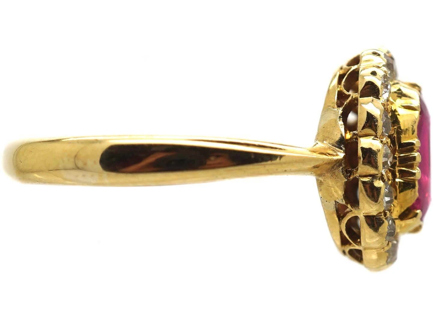 Victorian 18ct Gold, Ruby & Diamond Oval Cluster Ring 5 Victorian 18ct Gold, Ruby & Diamond Oval Cluster Ring - Image 3