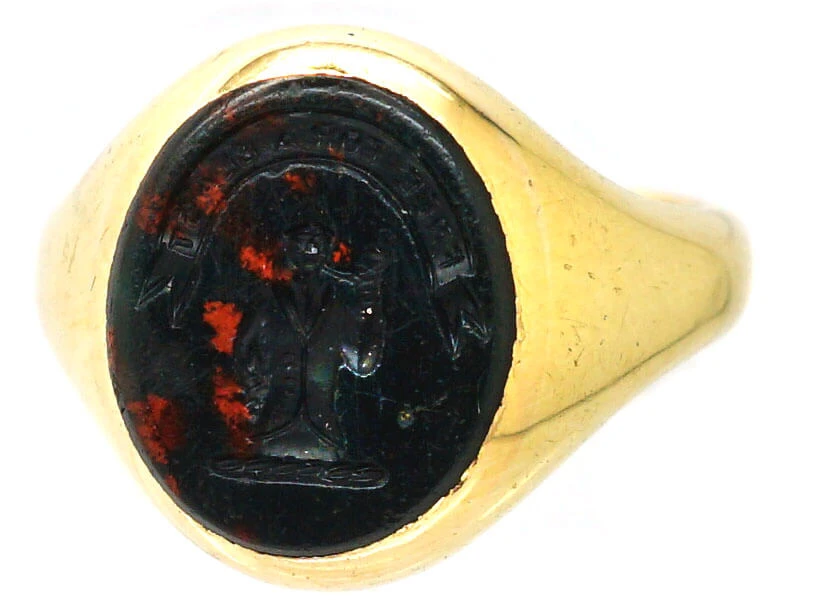 Early 20th Century 18ct Gold Signet Ring With Bloodstone Intaglio Of A Huntsman 9 Early 20th Century 18ct Gold Signet Ring With Bloodstone Intaglio Of A Huntsman - Image 7