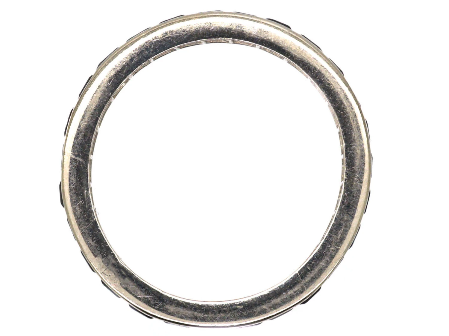 Early 20th Century 18ct White Gold Eternity Ring Set With Sapphires 5 Early 20th Century 18ct White Gold Eternity Ring Set With Sapphires - Image 3
