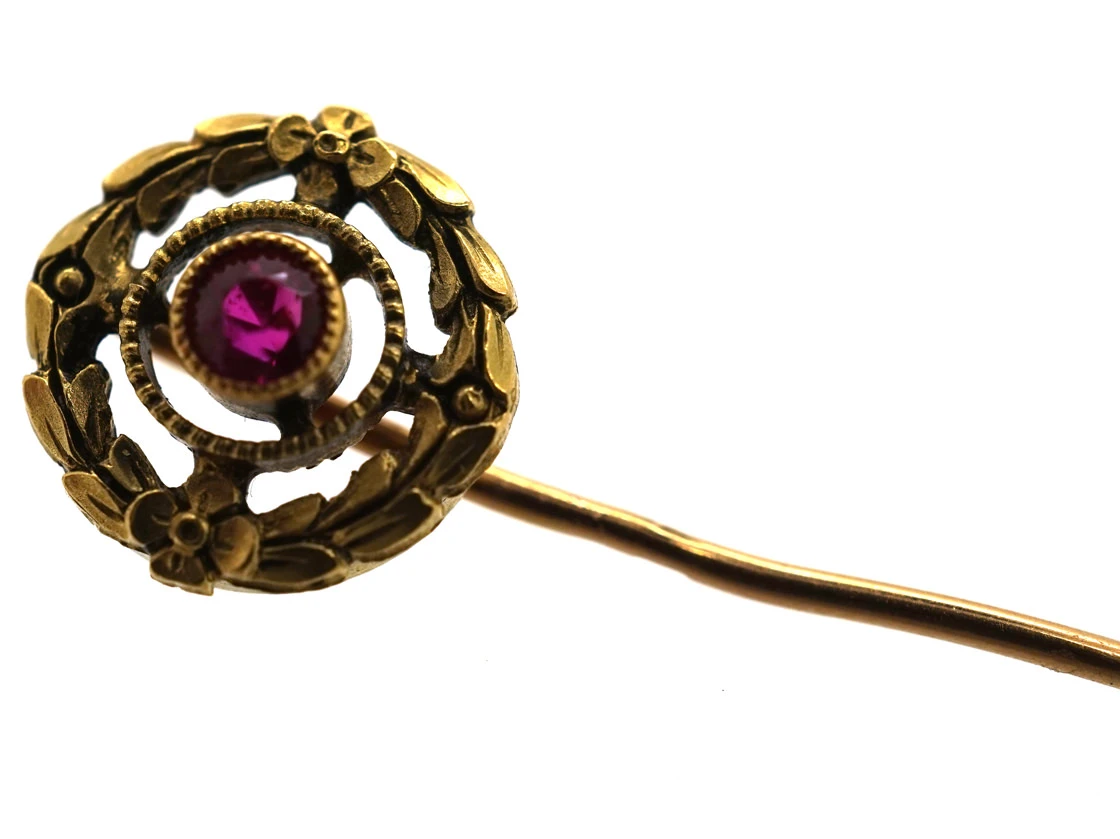 French Belle Epoque 18ct Gold & Ruby Wreath Tie Pin 5 French Belle Epoque 18ct Gold & Ruby Wreath Tie Pin - Image 3