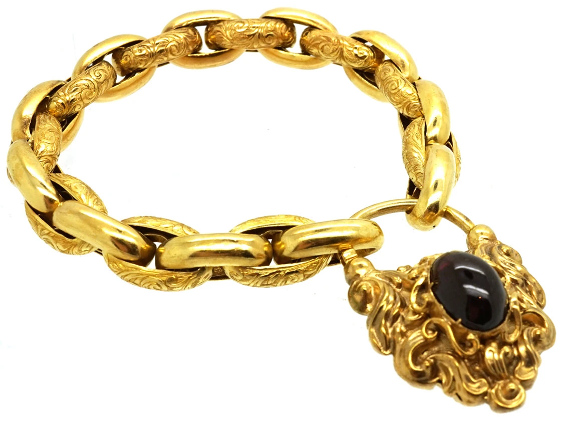15ct Gold Bracelet With Cabochon Garnet Padlock 4 15ct Gold Bracelet With Cabochon Garnet Padlock - Image 2