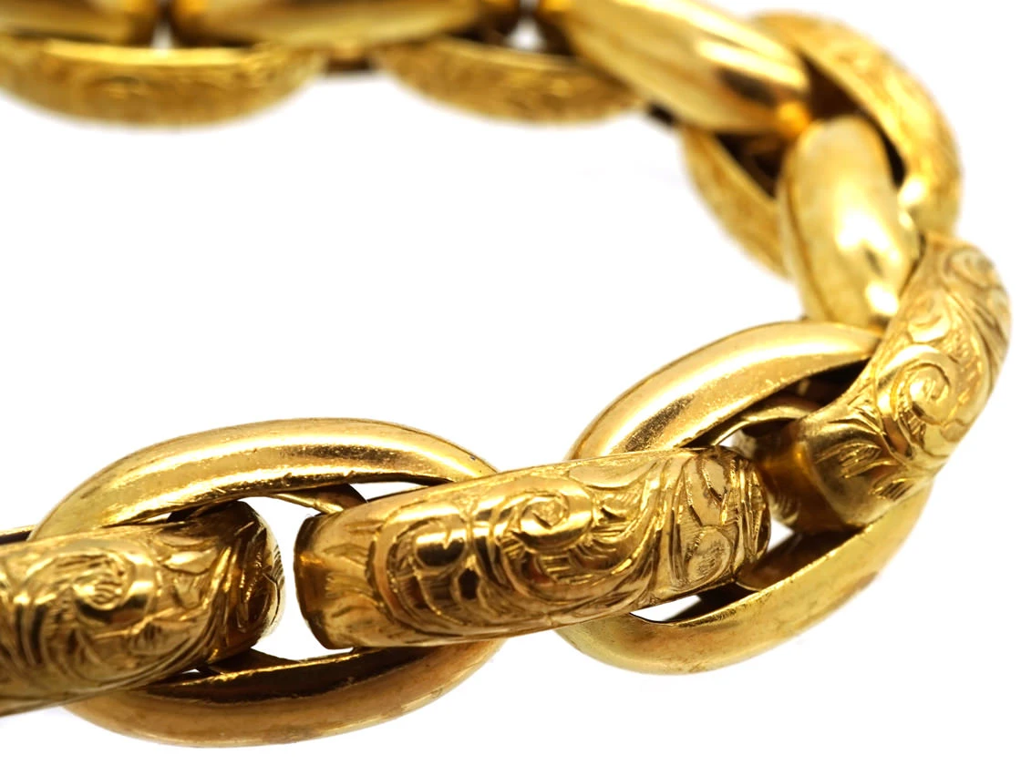 15ct Gold Bracelet With Cabochon Garnet Padlock 5 15ct Gold Bracelet With Cabochon Garnet Padlock - Image 3