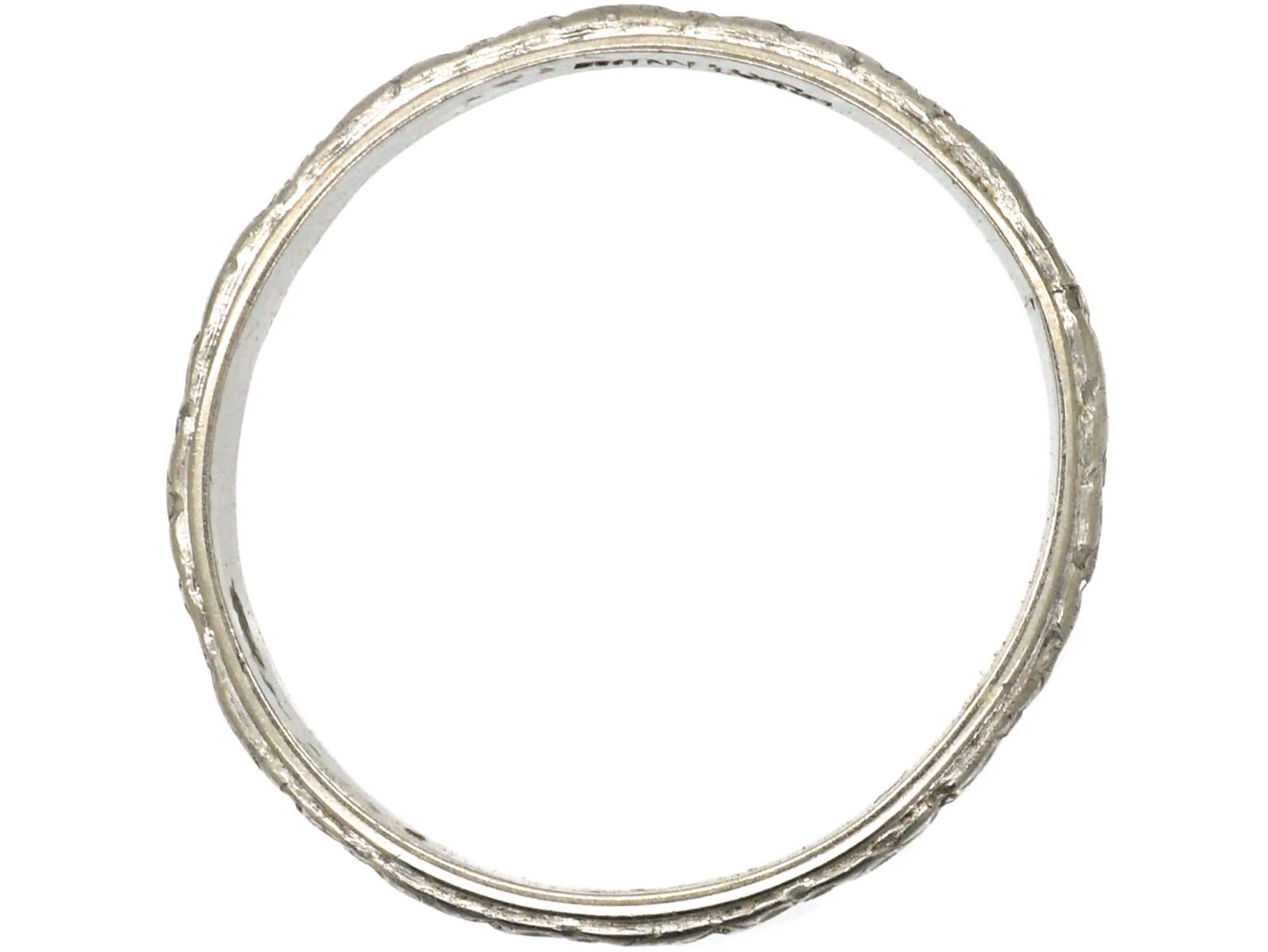 Early 20th Century Platinum Wedding Ring With Orange Blossom Motif 5 Early 20th Century Platinum Wedding Ring With Orange Blossom Motif - Image 3