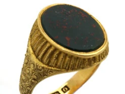 Victorian 18ct Gold & Bloodstone Signet Ring 13 Victorian 18ct Gold & Bloodstone Signet Ring -Antique Jewellery Company DSC08937