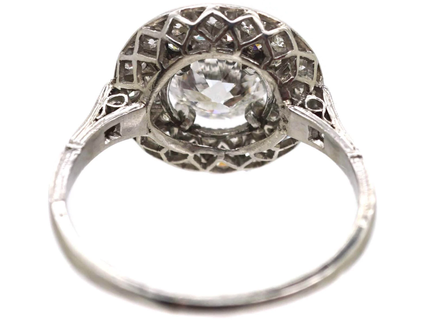 Early 20th Century Platinum, Diamond Cluster Ring With Large Centre Diamond 5 Early 20th Century Platinum, Diamond Cluster Ring With Large Centre Diamond - Image 3