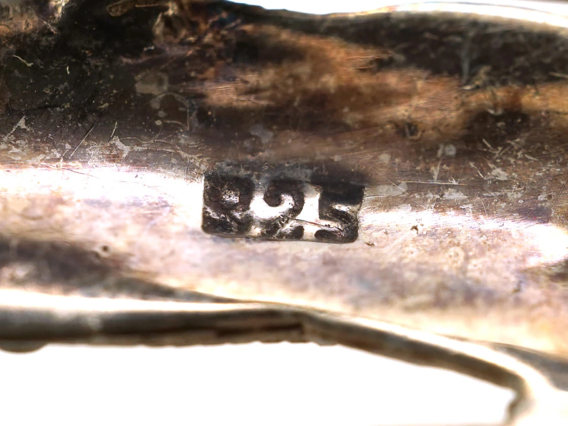 Silver & Marcasite Trotting Horse & Carriage Brooch 5 Silver & Marcasite Trotting Horse & Carriage Brooch - Image 3