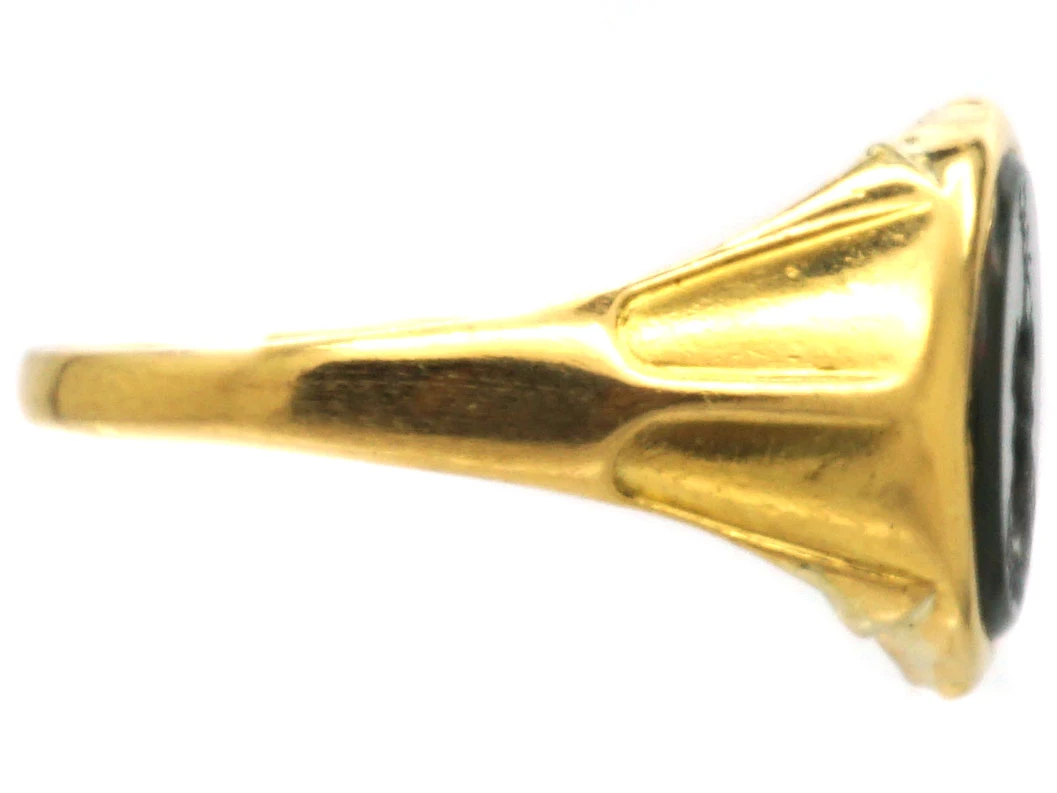 Early Victorian 18ct Gold Signet Ring With Bloodstone Intaglio Of A Crest 6 Early Victorian 18ct Gold Signet Ring With Bloodstone Intaglio Of A Crest - Image 4