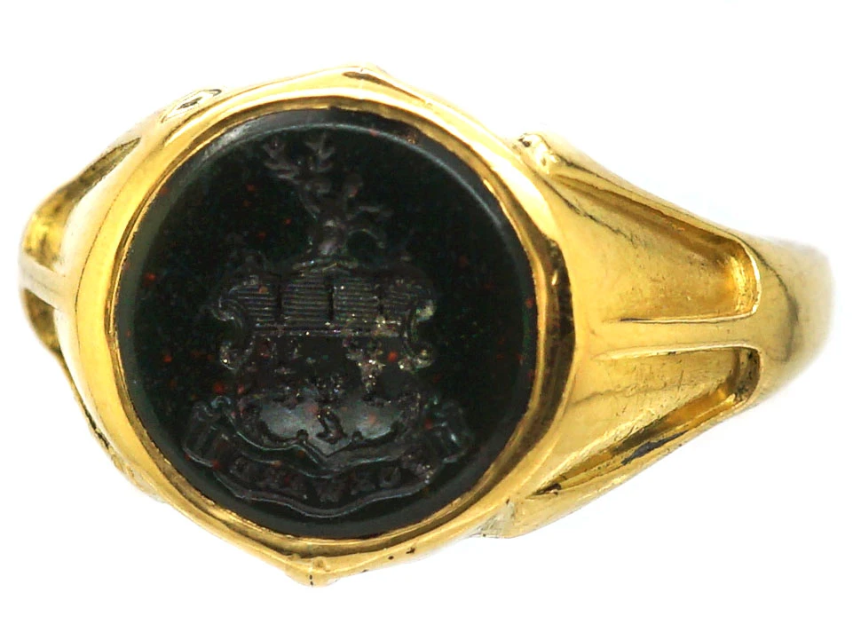 Early Victorian 18ct Gold Signet Ring With Bloodstone Intaglio Of A Crest 7 Early Victorian 18ct Gold Signet Ring With Bloodstone Intaglio Of A Crest - Image 5