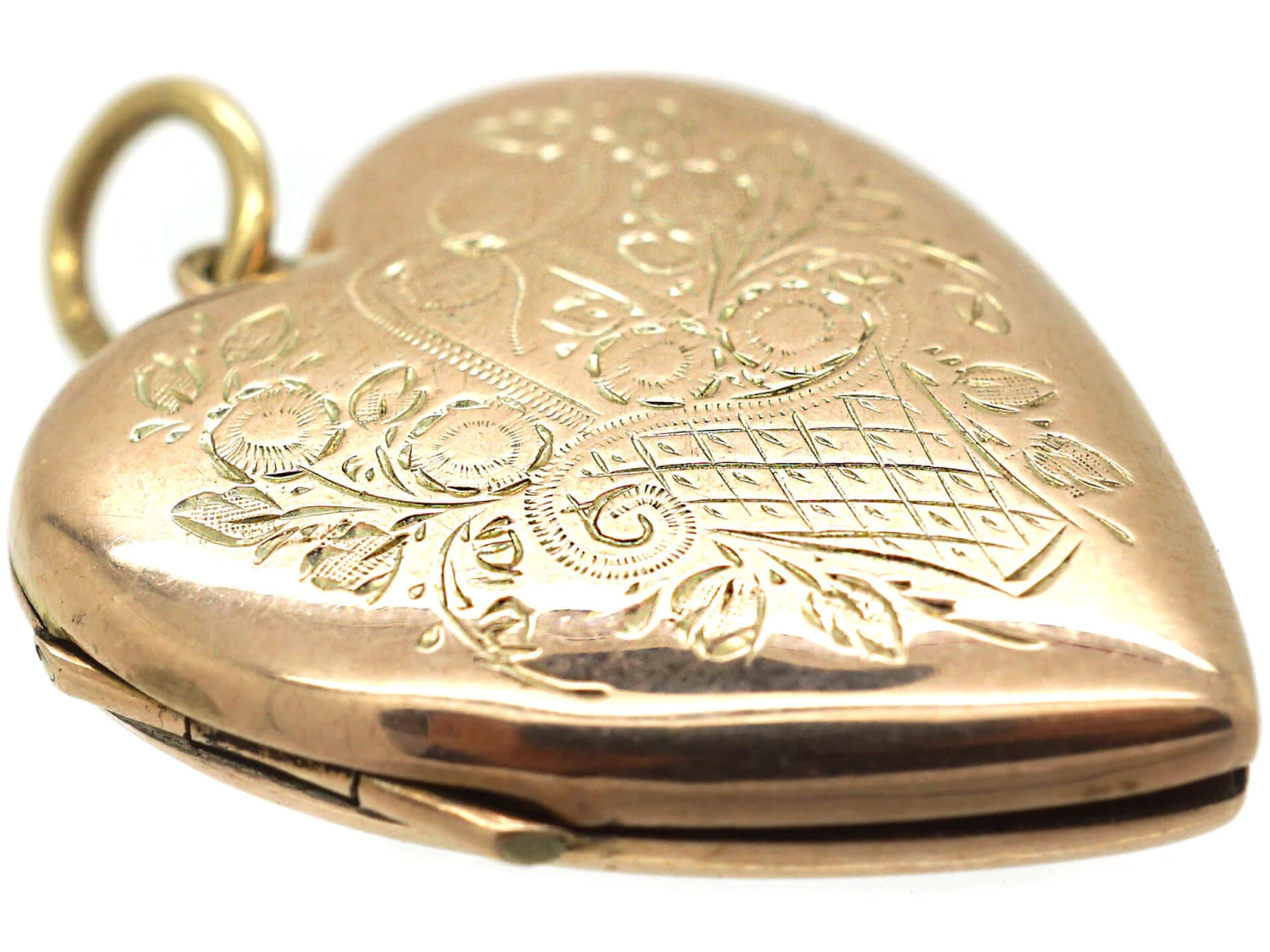 Edwardian 9ct Gold Heart Shaped Locket With Flower Basket Detail 5 Edwardian 9ct Gold Heart Shaped Locket With Flower Basket Detail - Image 3